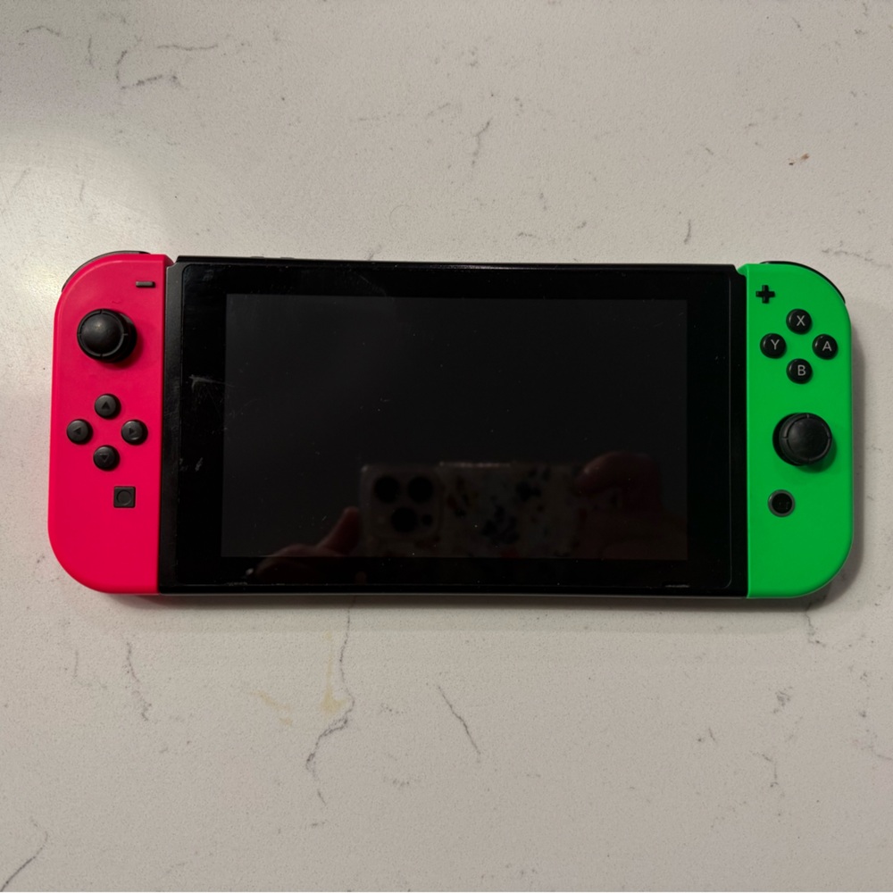 Nintendo Switch Console with Neon Green and Pink Joy-Con - Picture 2 of 9